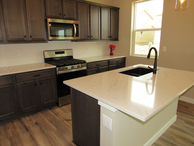 Building Photo - Fantastic home in Brighton Crossing