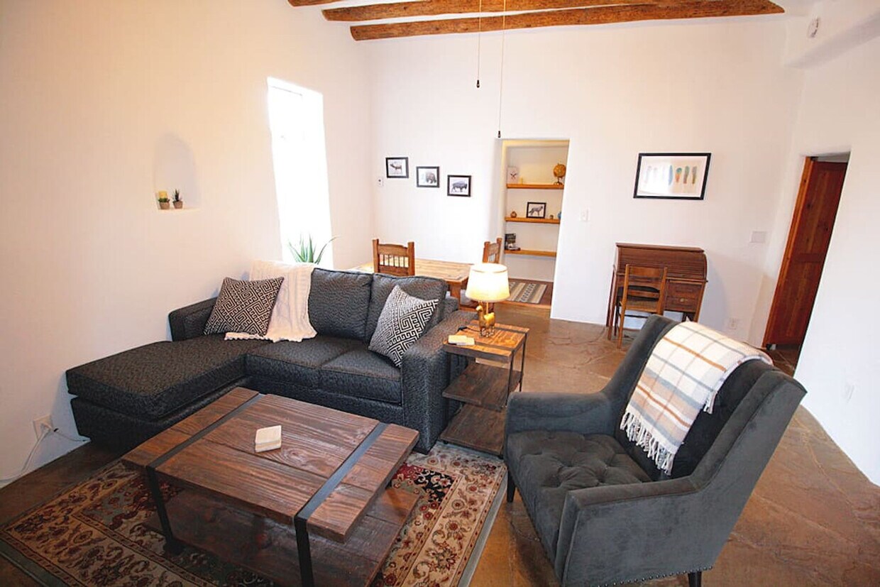Foto principal - 250 B Closson St