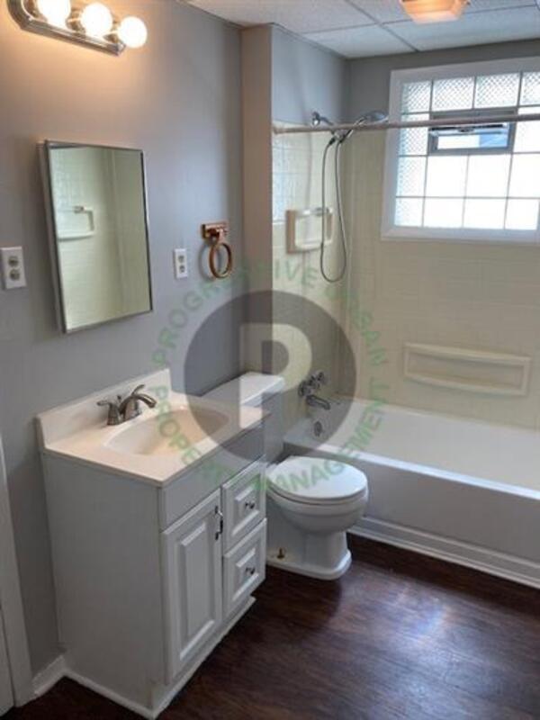 Foto del edificio - 4012 Woodbridge Ave
