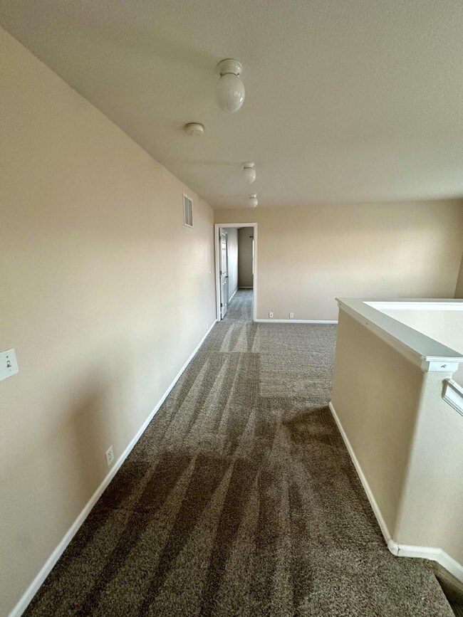 Photo - Stylish 2 bedroom Townhome end unit w/Loft 80923