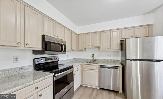 Foto del edificio - 3645 Dahlgren Pl