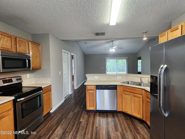 Foto del edificio - 9263 Whisper Glen Dr