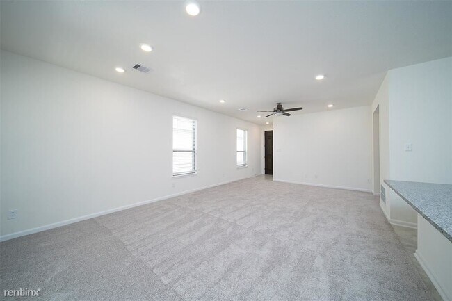 Building Photo - 4 br, 2 bath House - 20833 Sheffield Park