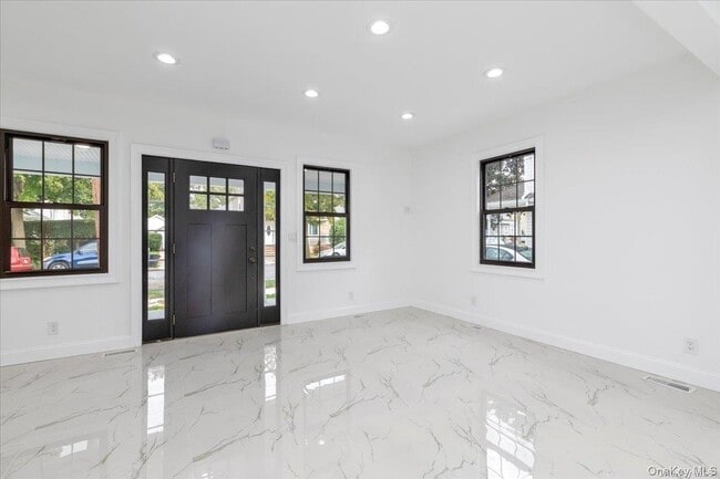 Foto del edificio - 245 Garfield Ave