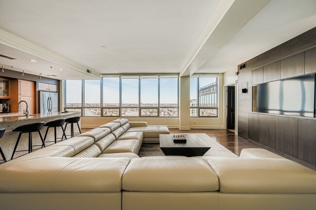 Building Photo - 675 President St