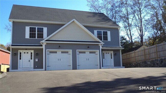 Building Photo - 33 Maple Ave