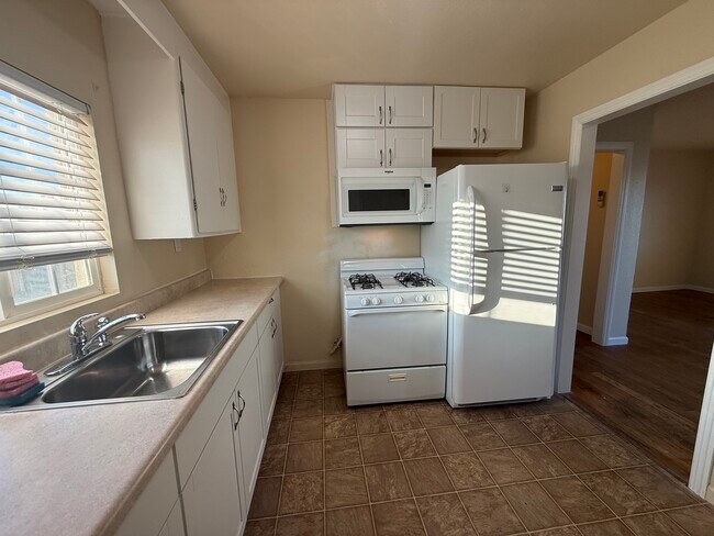 Foto del edificio - 5425 Live Oak Ave