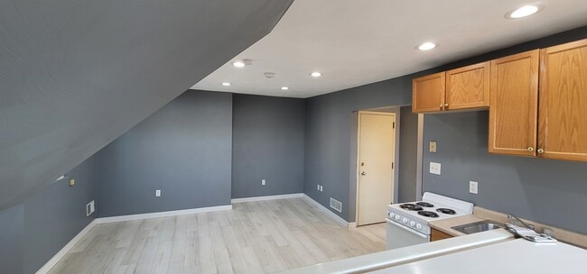 Living Room - 2118 Murray Ave