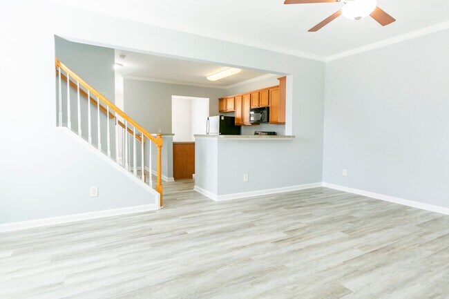 Foto del edificio - Peaceful 3-Bed, 2-Bath End Unit Townhome in Powell Place