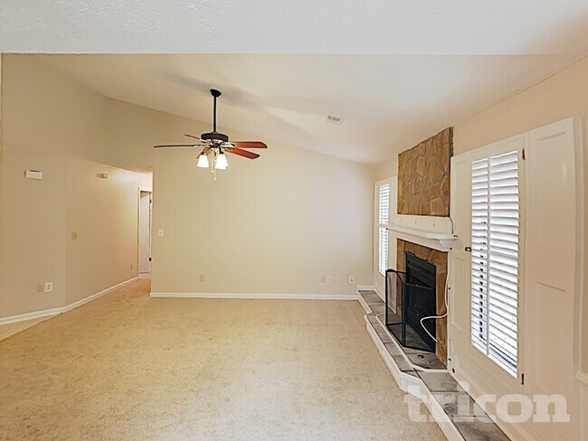 Foto del edificio - 2845 Spring Green Way