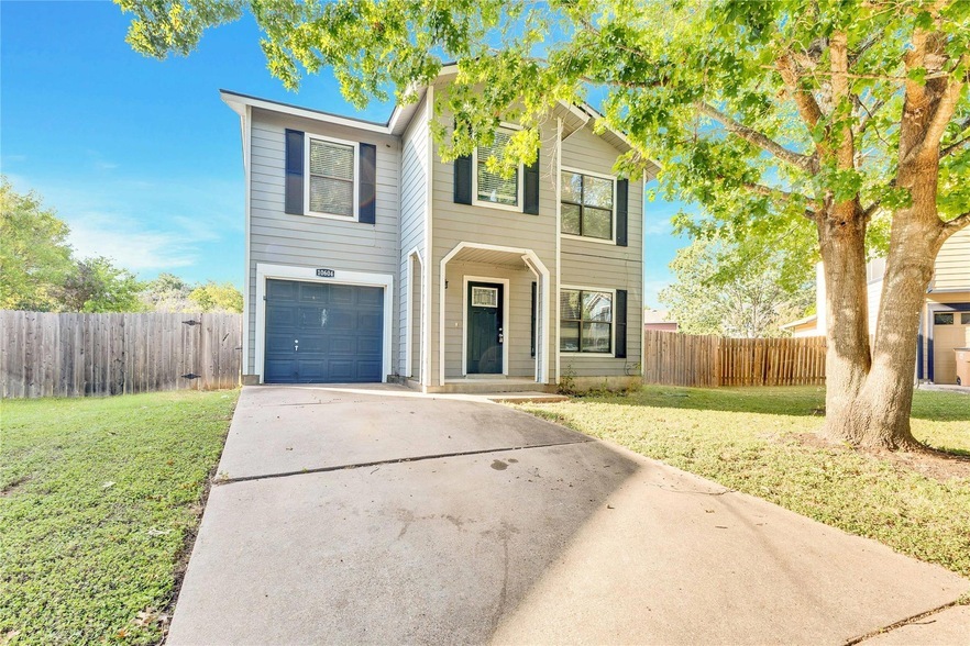 Foto principal - 10604 Razil Ct