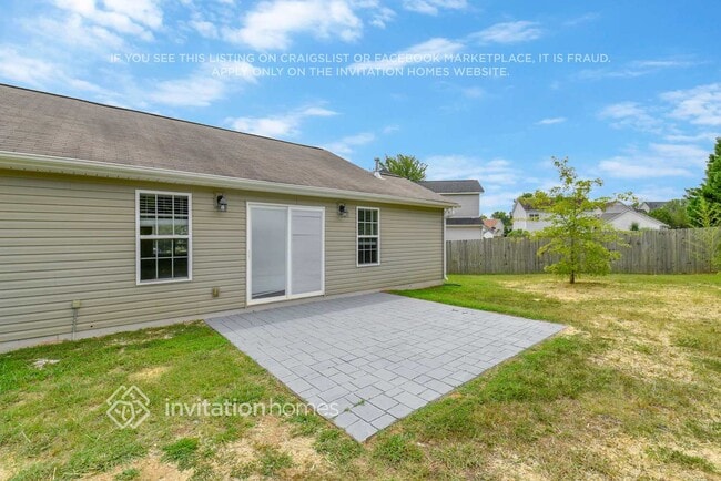 Building Photo - 5906 Barefoot Ln