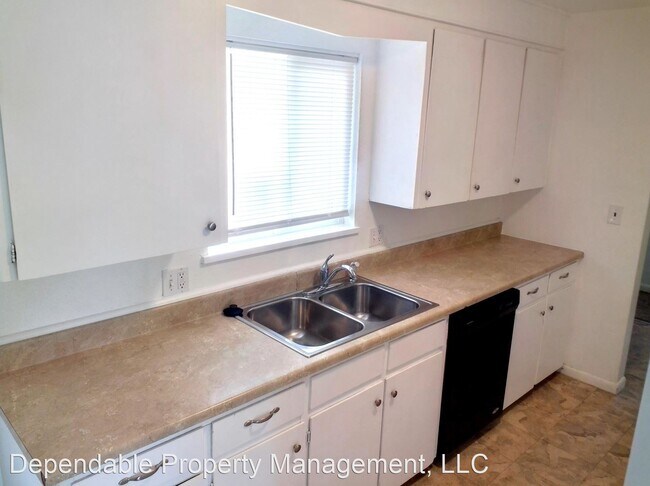 Foto del edificio - 4 br, 2 bath House - 829 36th Avenue