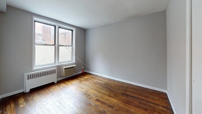 Building Photo - 340 E 58th St