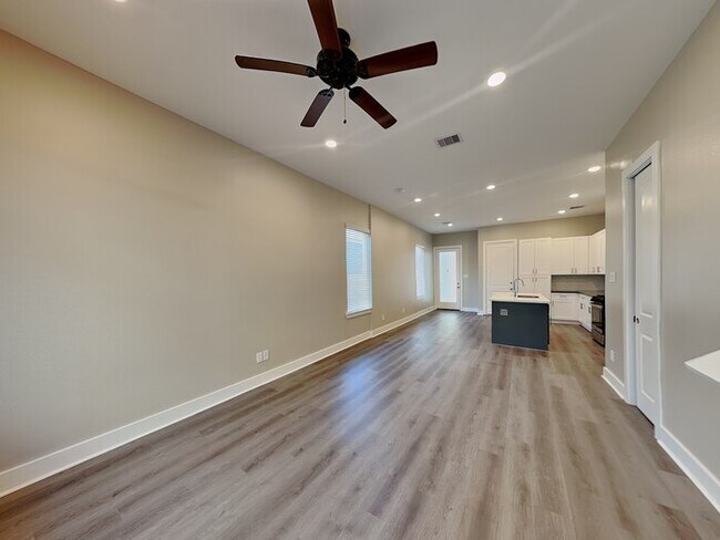 Foto del edificio - 223 Oriole St