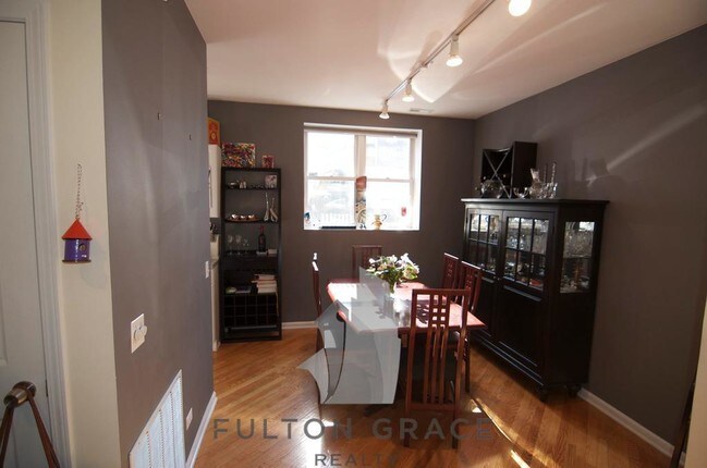 Foto del edificio - 2847 N Southport Ave
