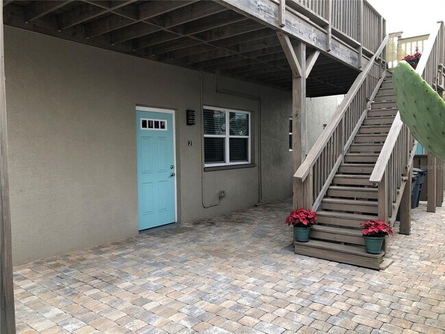 Building Photo - 37 144th Ave