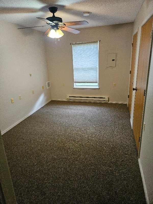 Foto del edificio - 314 Hutchinson St