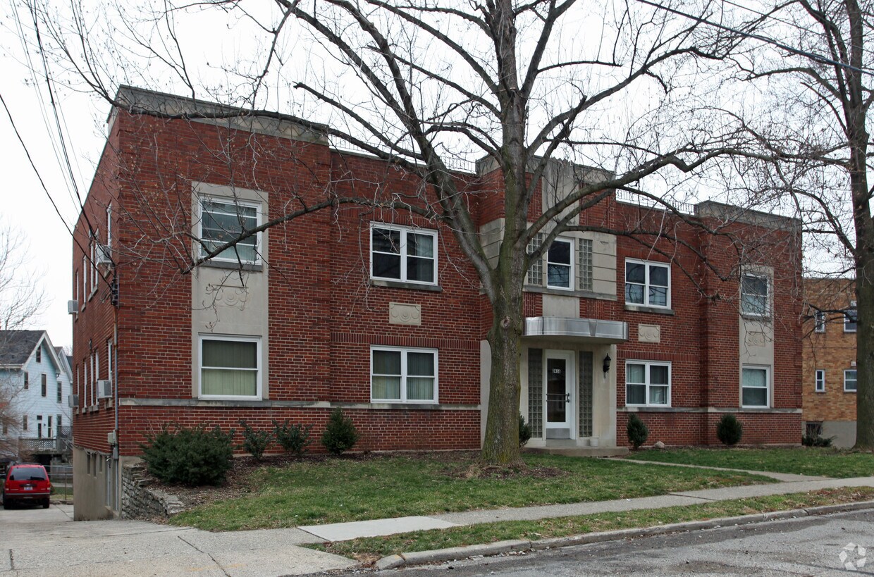 Foto principal - 3416 Shaw Ave