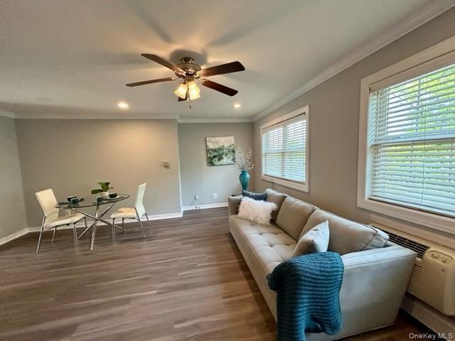 Foto del edificio - 184 Hallock Rd