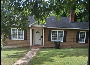Building Photo - 7704 8th Ct S