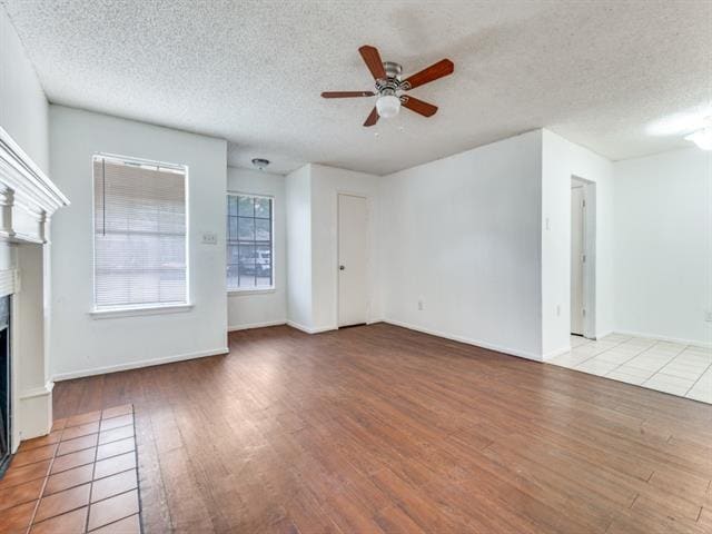 Building Photo - 1700 Windsong Ln