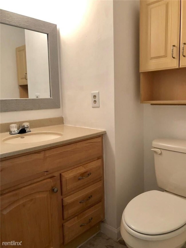 Building Photo - 2 br, 2 bath Condo - 163 NW 93rd Ave