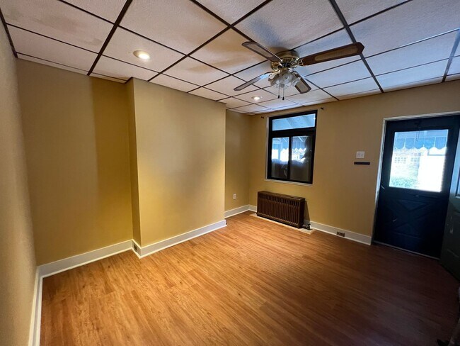 Foto del edificio - 5329 Holmes St