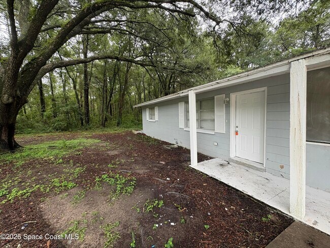 Foto del edificio - 20822 SW Marine Blvd