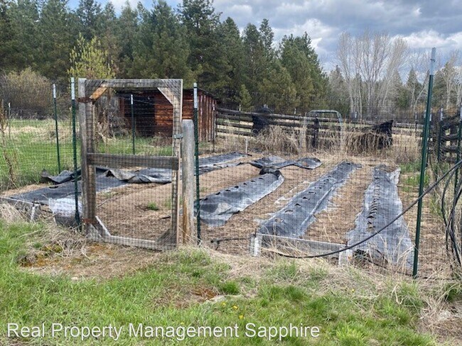 Building Photo - 3 br, 1 bath House - 416 Blodgett Camp Road