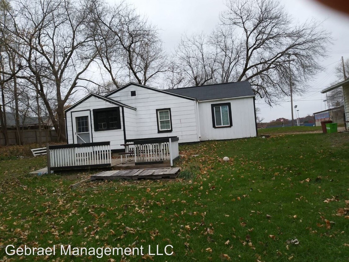 Building Photo - 2 br, 1 bath House - 821 S Mill St.