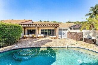 Building Photo - 2312 Las Casitas Dr