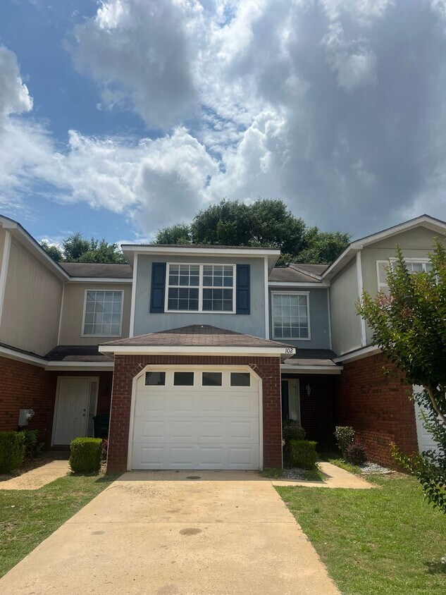 102 S Spring View Dr, Enterprise, AL 36330 Townhome Rentals in