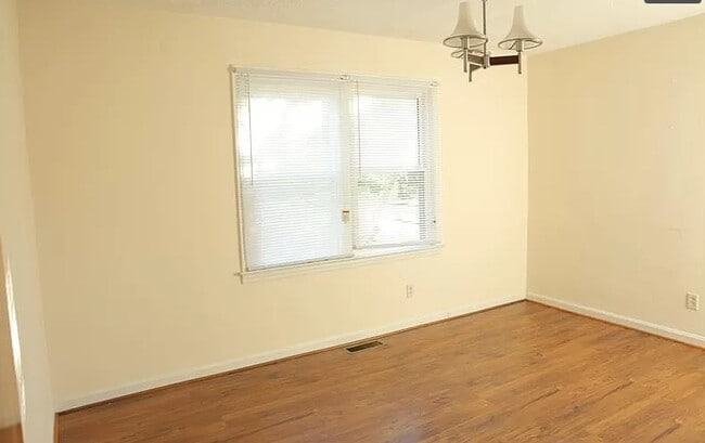 Building Photo - 767 Allendale Dr