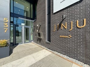 Building Photo - 537 Cottonwood Av