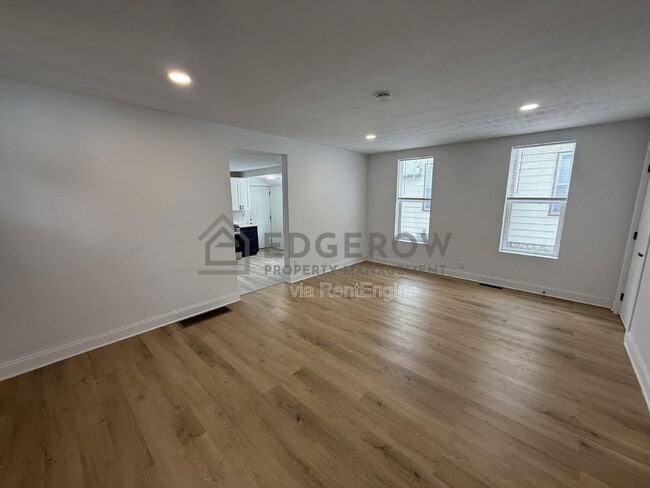 Foto del edificio - 1004 Garfield Ave NW