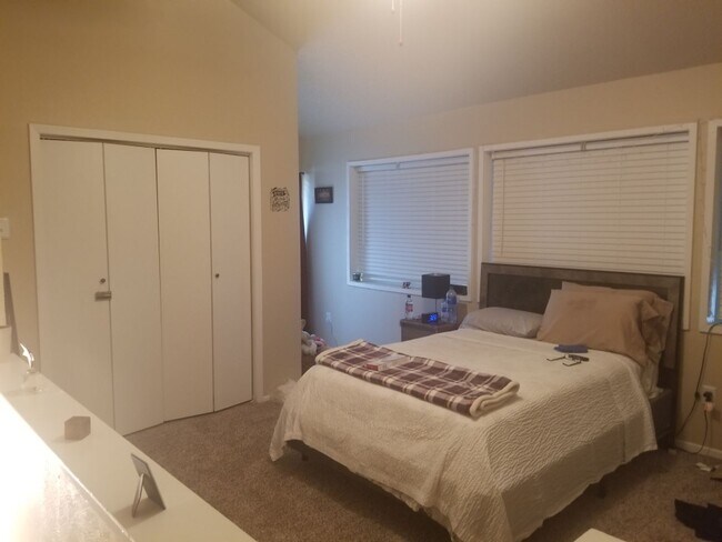 Foto del edificio - Trinity Meadows 404