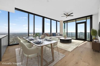 Building Photo - 610 Davis St