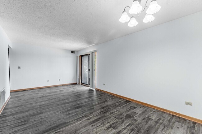 Foto del edificio - 884 N Prairie Ave