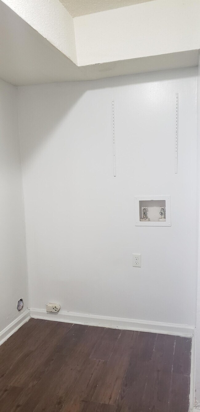 Foto del edificio - 20 Highwood Ct