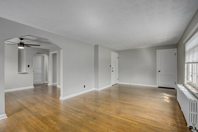 Foto del edificio - 703 St Joseph Ln