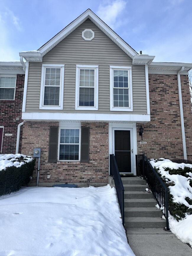 Building Photo - 10853 Lake Thames Dr