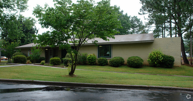 Building Photo - Autumn Trace Apartments