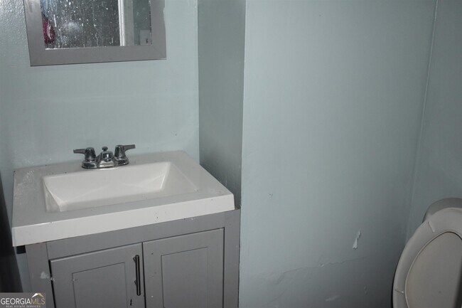 Building Photo - 2140 Bixler Cir