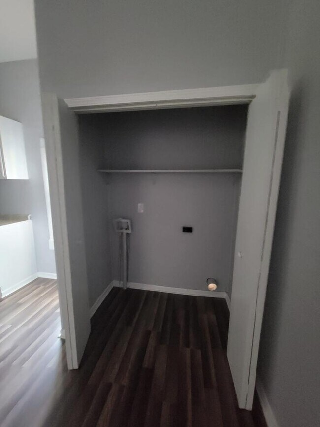 Foto del edificio - 118 Addie St