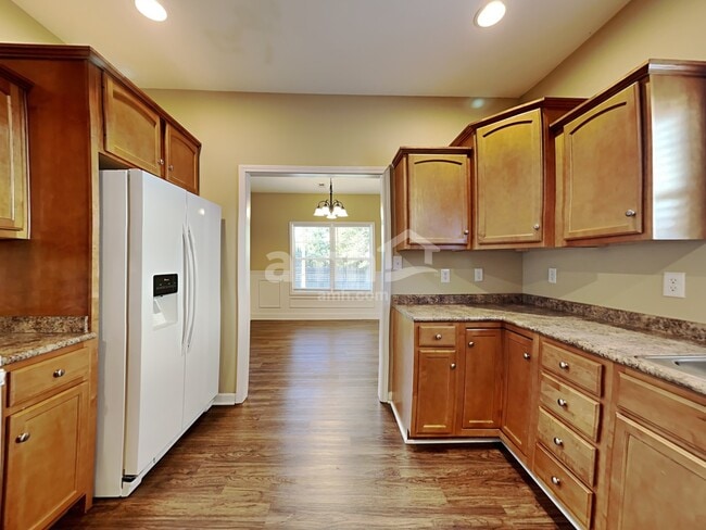 Building Photo - 1223 Chapmans Retreat Dr