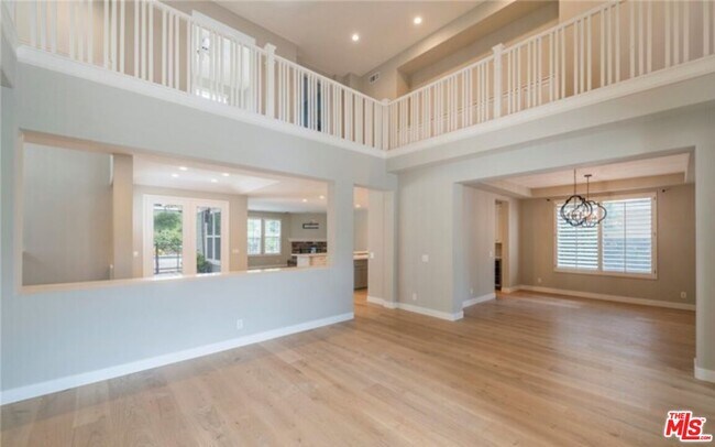 Building Photo - 7 Libra Ct