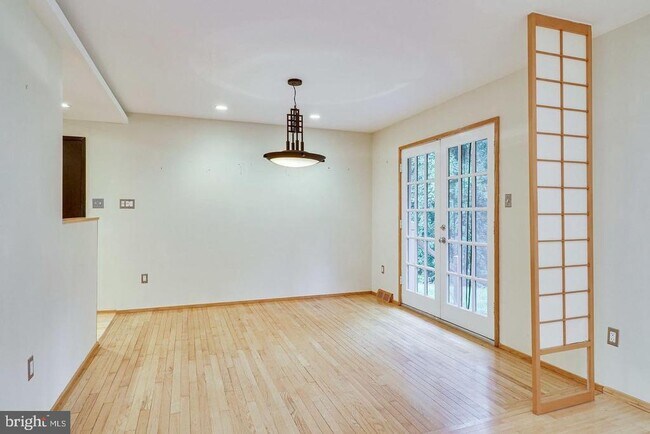 Foto del edificio - 9907 Corsica St