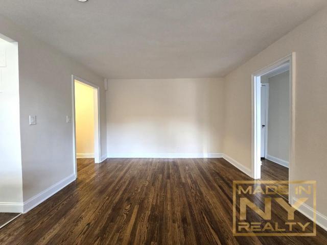 Foto del edificio - 0 bedroom in SUNNYSIDE GARDENS NY 11104
