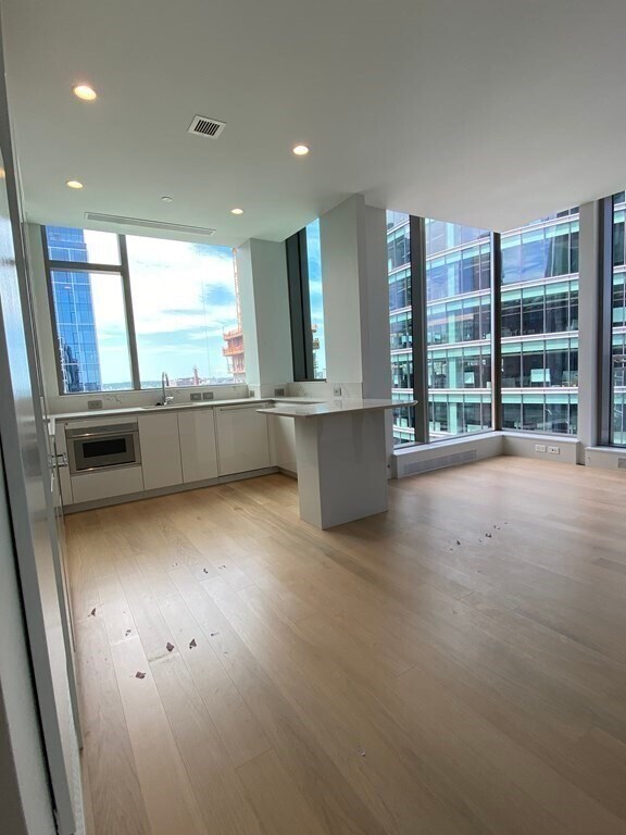 Building Photo - 133 Seaport Blvd